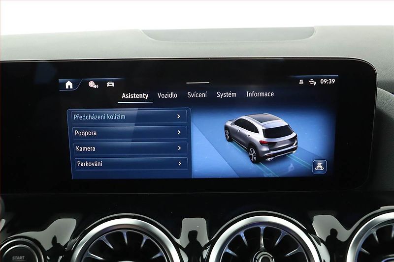 Mercedes-Benz GLA (2025) 200 - fotka 15 z 22
