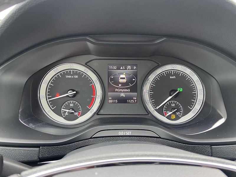 Škoda Karoq 1.5 TSI DSG / 110 kW Style Plu - fotka 15 z 25