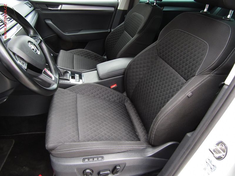 Škoda Superb (2016) 2.0 TDi, Style, TZ, navi - fotka 9 z 23