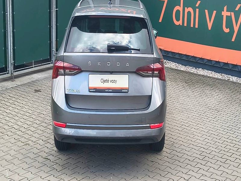 Škoda Octavia (2024) COMBI FRESH PLUS 2.0TDI 85kW K - fotka 16 z 23