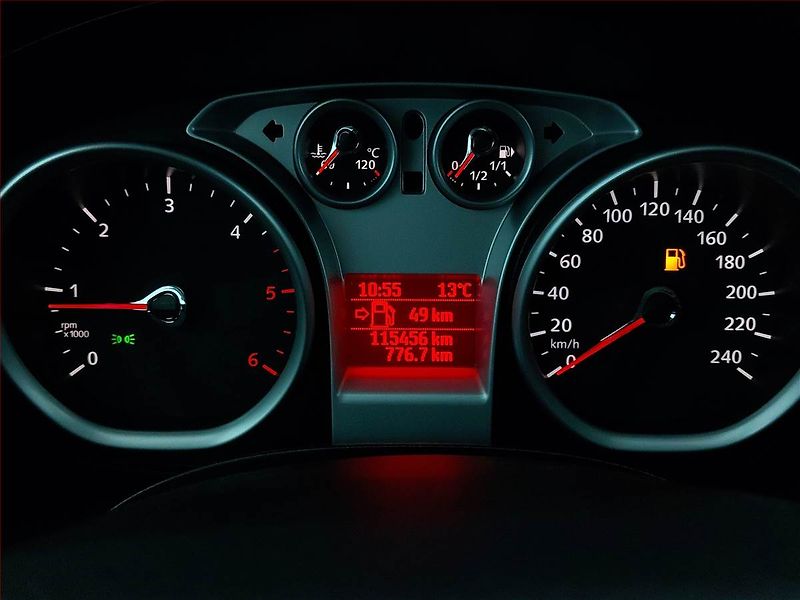Ford Kuga (2012) 2.0 TDCi, 4X4, Tempomat - fotka 8 z 16
