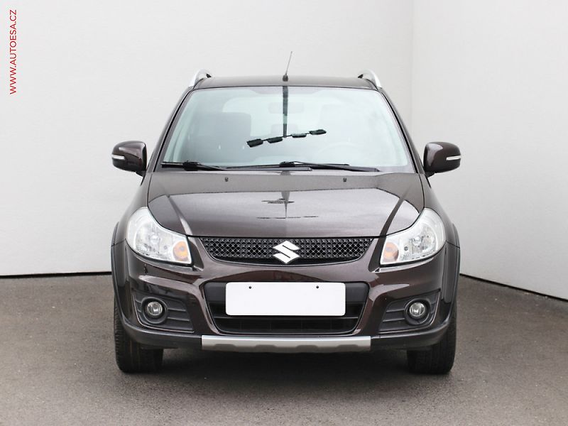 Suzuki SX4 (2013) 1.6, Style, navi, +kola - fotka 2 z 3