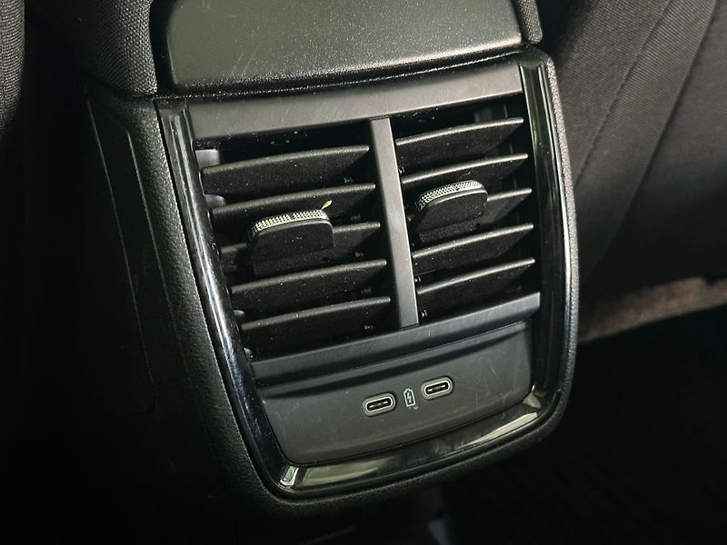 Škoda Scala 1,0 TSI Style DSG, plná výbava - fotka 23 z 25