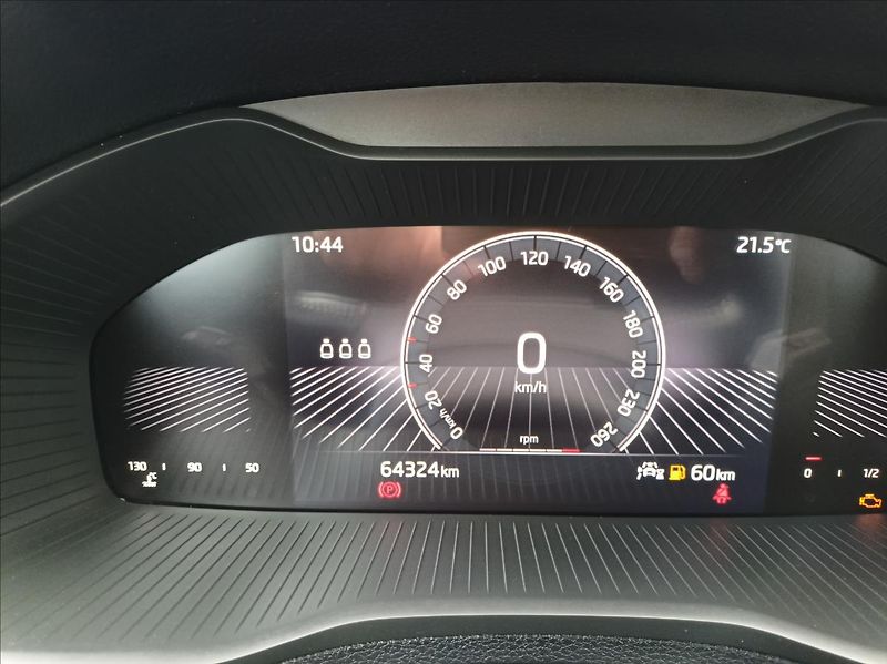 Škoda Karoq 1,0   TSI AMBITION - fotka 10 z 18