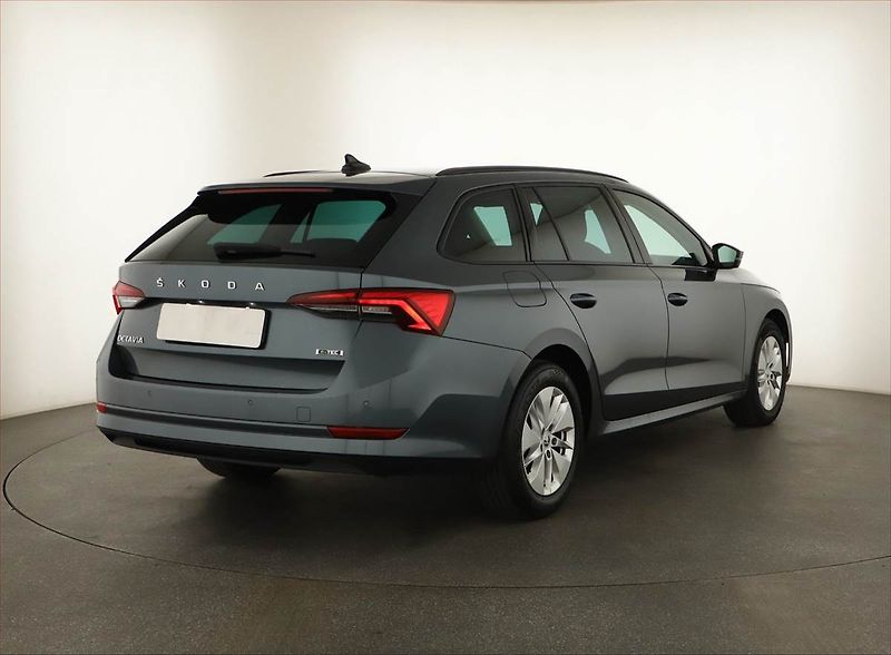 Škoda Octavia (2021) 1.5 TSI e-tec, Automat - fotka 5 z 16