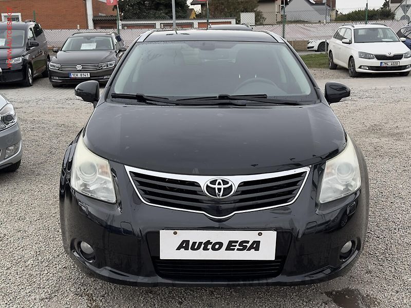 Toyota Avensis (2012) 2.0d, 1.maj,ČR, Xenon, AC - fotka 2 z 17