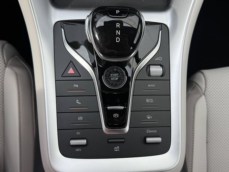 BYD Seal 5 DM-i (2026) Design 1,5 - fotka 24 z 26