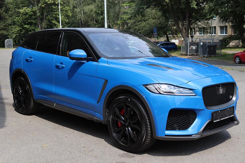Jaguar F-Pace SVR 5.0 V8 AWD 405kW DPH - fotka 7 z 50