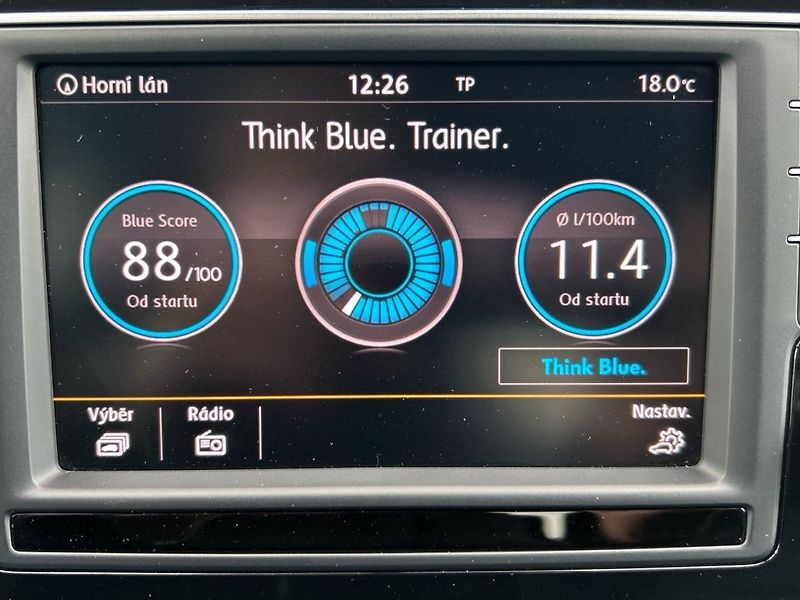 Volkswagen Touran (2016) 1.4 TSI 7DSG Highline - fotka 9 z 33