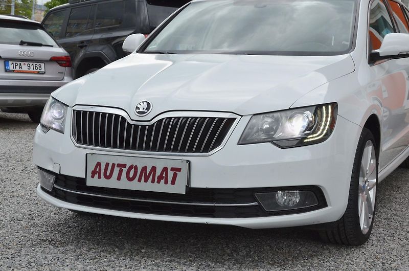Škoda Superb (2015) 2.0 TDi DSG 4x4 WEBASTO /TAŽNÉ - fotka 7 z 38