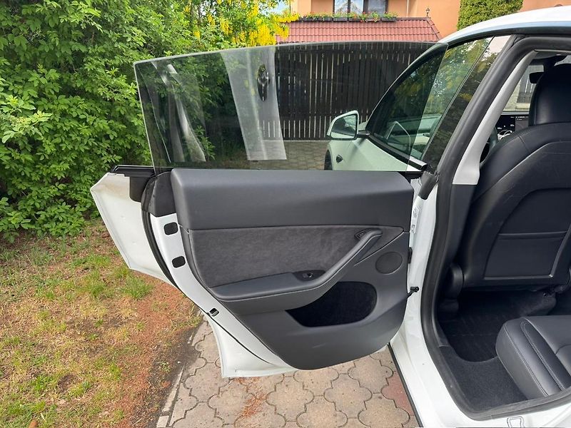 Tesla Model Y PODĚBRADY LR DM   91% - fotka 34 z 44