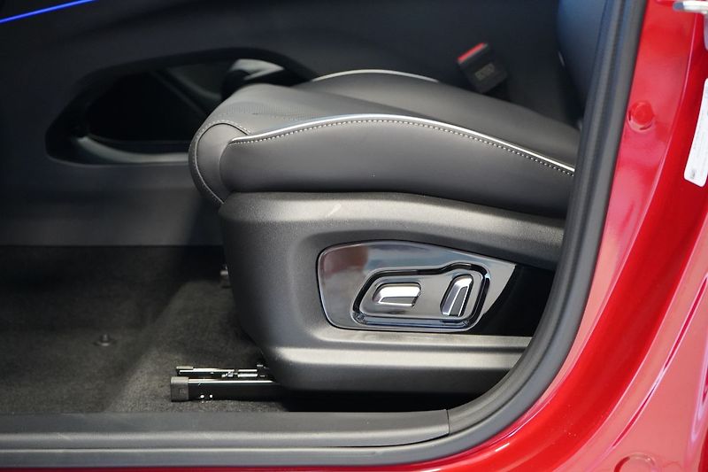 Chery Tiggo 7 PHEV (2026) UNIQUE 1.5 TGDI HEV - fotka 12 z 42