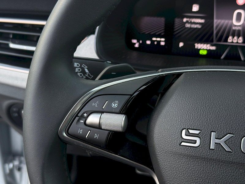 Škoda Scala (2025) 1.0 TSI 85 kW DSG TopSelection - fotka 12 z 23
