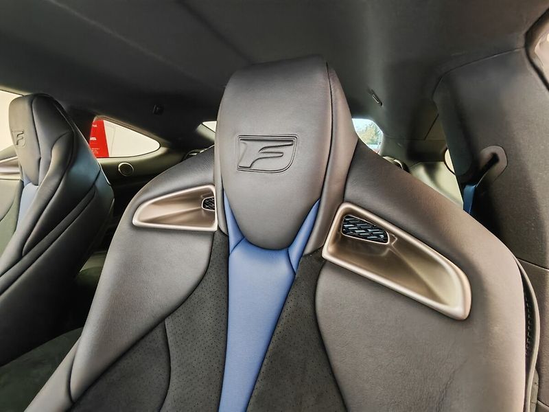 Lexus RC F Ultimate Edition 3/30 V8 5.0l - fotka 29 z 50