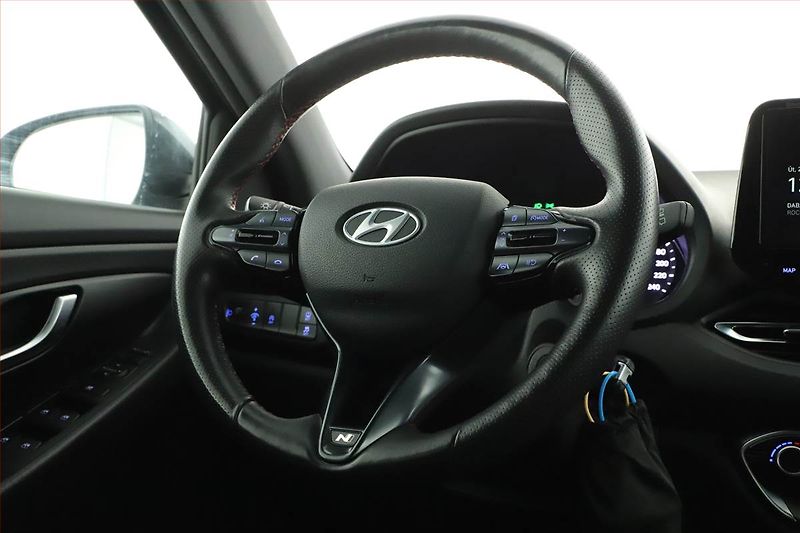 Hyundai i30 (2024) N-Line 1.0 T-GDI - fotka 8 z 20