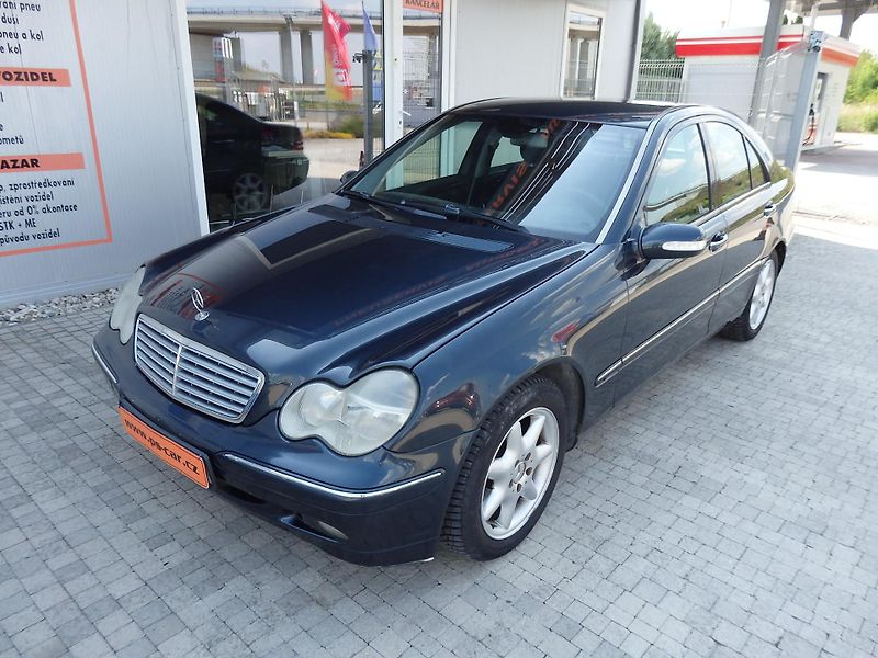 Mercedes-Benz Třídy C 220 CDI 4x AIRBAG - fotka 2 z 14