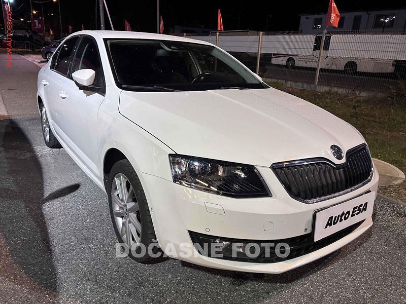 Škoda Octavia (2014) 2.0TDi, ČR, Elegance, DSG - fotka 1 z 3