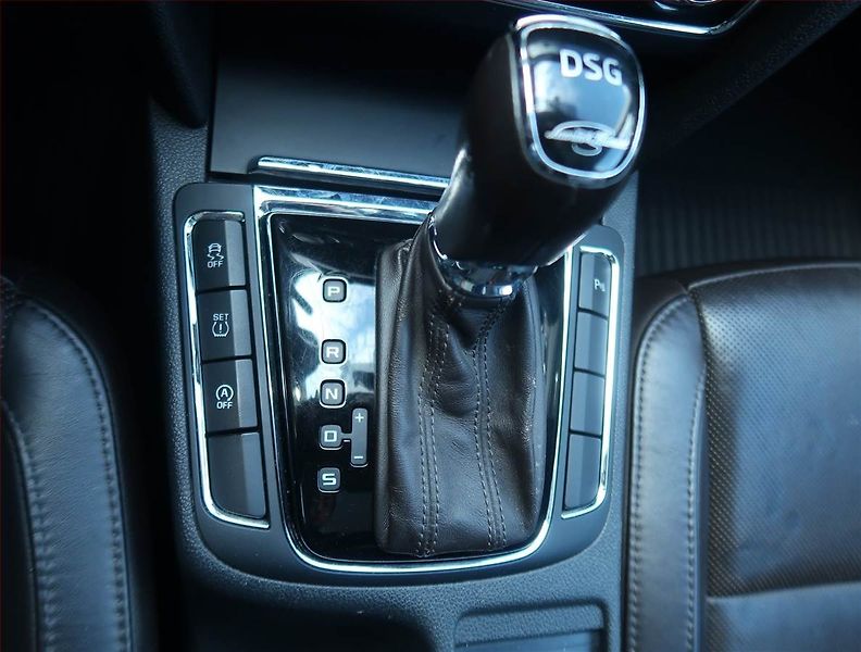 Škoda Superb (2014) Laurin&Klement 2.0 TDI, 4X4 - fotka 13 z 20
