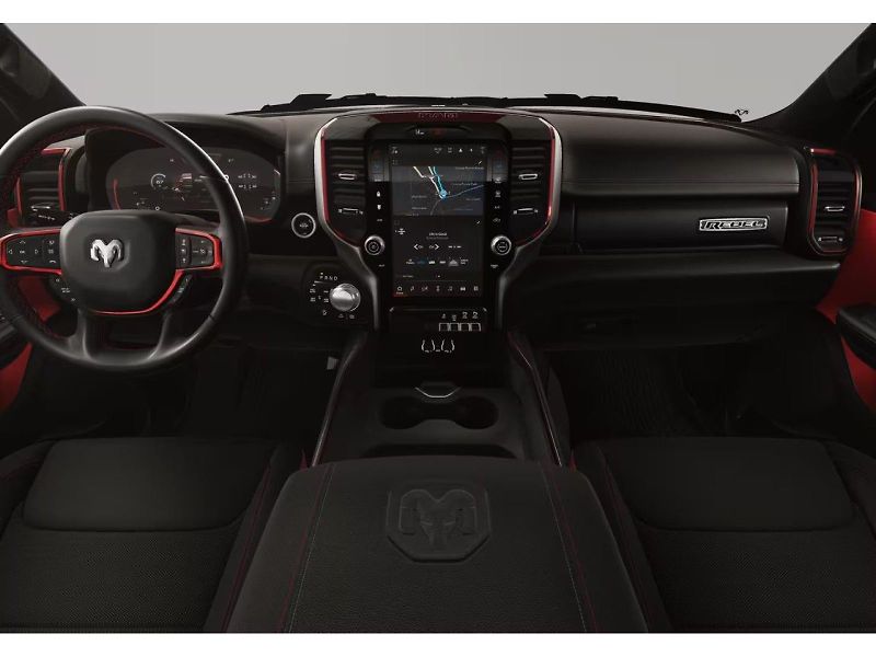 RAM 1500 (2026) REBEL 5,7 V8 396k Crew Cab 4x4 - fotka 4 z 4
