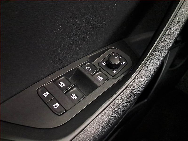Škoda Karoq (2019) Ambition Plus 2.0 TDI - fotka 16 z 19