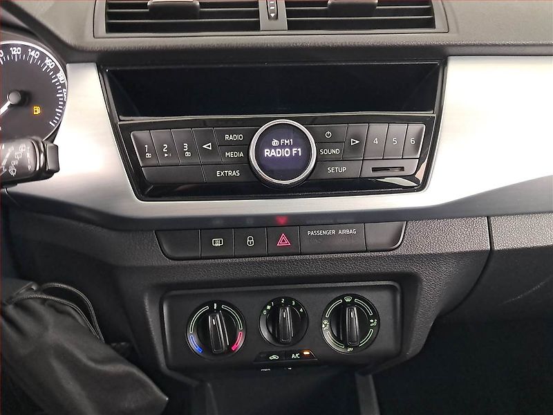 Škoda Fabia (2015) 1.2 TSI - fotka 12 z 17