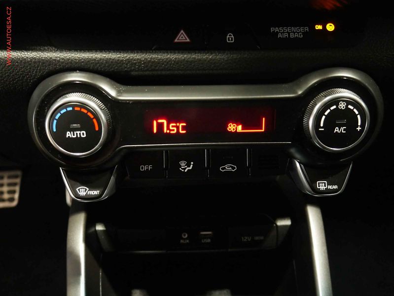 Kia Rio (2020) 1.0 TGDI, ČR, AC, temp - fotka 15 z 18