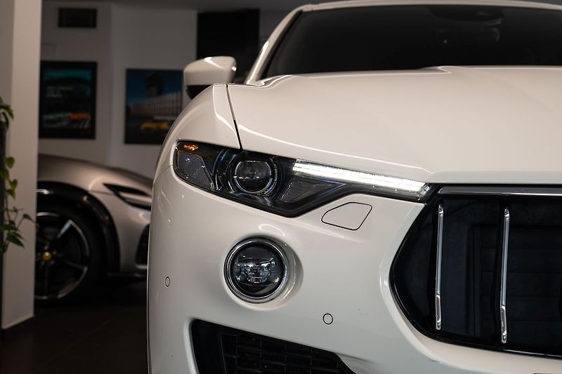 Maserati Levante 360/Pano/Vyhřívaná/Ventilovaná - fotka 24 z 25
