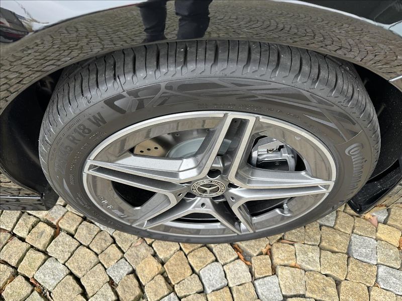 Mercedes-Benz CLA 200d Shooting Brake - fotka 30 z 31