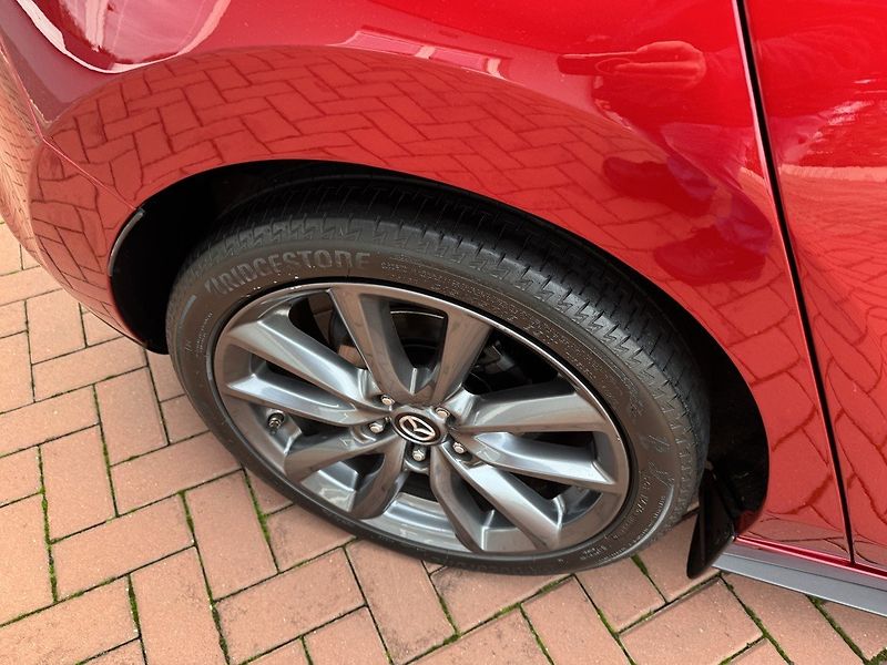 Mazda 3 (2019) 2.0i G-122 Ad.LED Bose Kamera - fotka 47 z 49