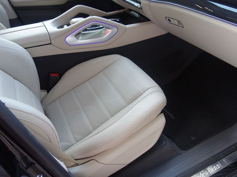 Mercedes-Benz GLS (2020) 350D*4M*WEBASTO*MASÁŽ*69000KM! - fotka 17 z 50
