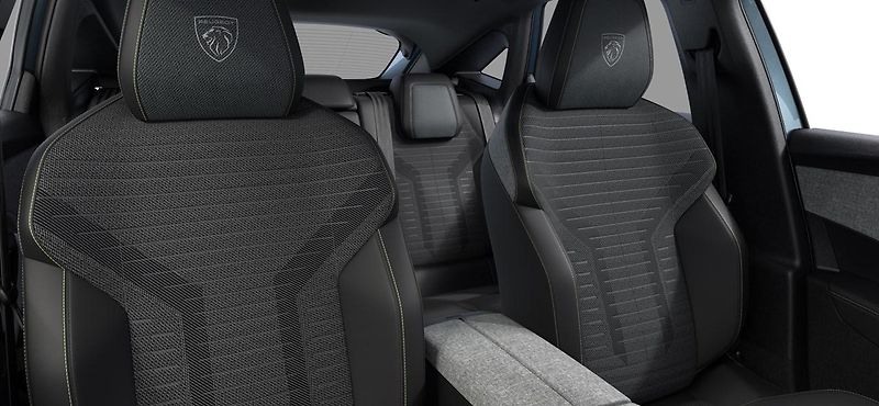 Peugeot 3008 (2026) GT Hybrid 145 e-DCS6 - fotka 6 z 9
