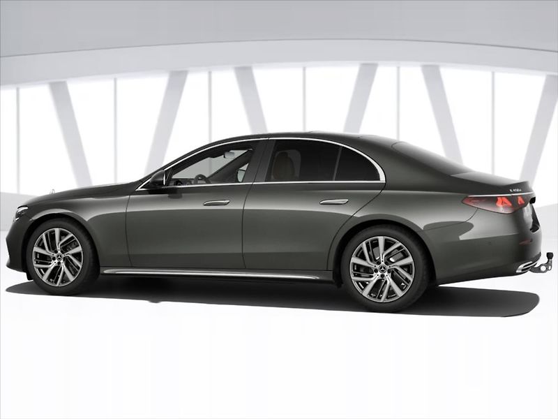 Mercedes-Benz Třídy E (2026) 3,0 E 450 d 4MATIC Edition 140 - fotka 4 z 9