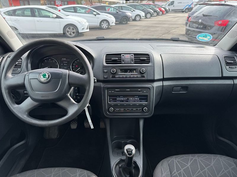 Škoda Fabia (2012) Family + 1.2 TSI 63kW - fotka 19 z 33