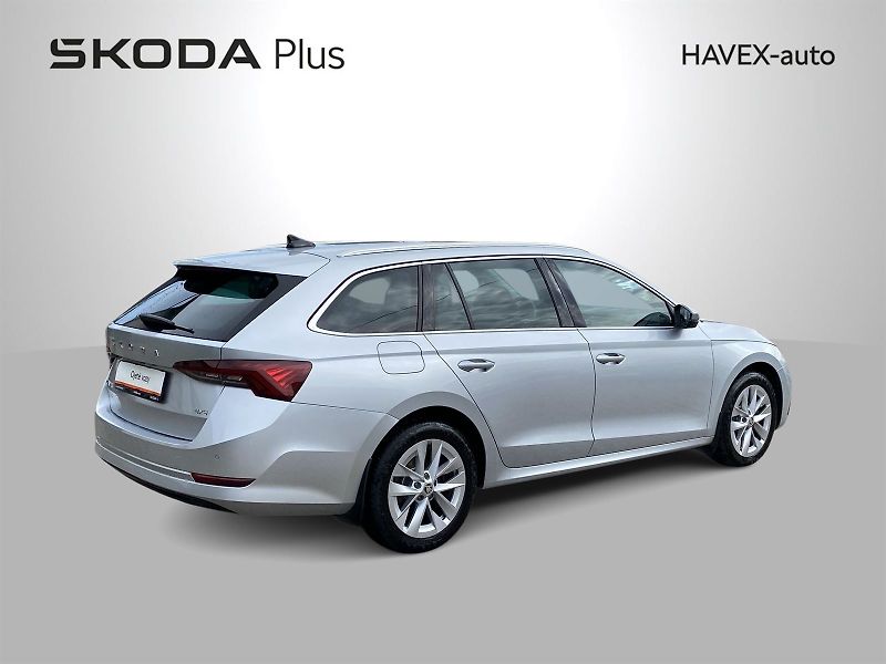 Škoda Octavia (2021) Combi 2.0 TDI 4x4 DSG Style+ - fotka 2 z 36