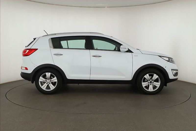 Kia Sportage (2010) 2.0 CRDi, 4X4, Tempomat - fotka 6 z 15