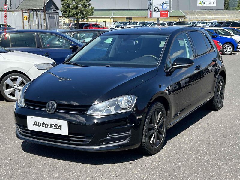 Volkswagen Golf (2013) 1.2i, servis.kniha - fotka 3 z 17