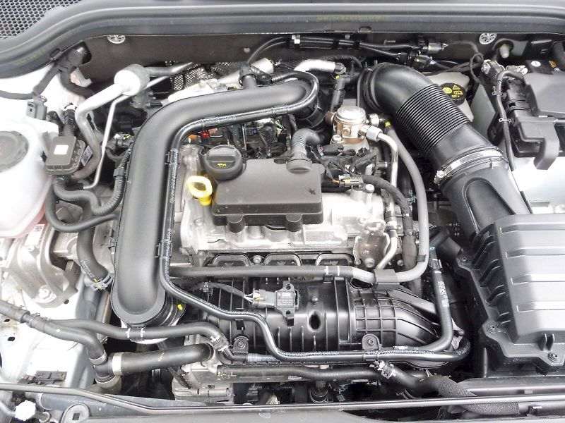 Škoda Kamiq (2025) Top Selection 1,0 TSI 85kW DSG - fotka 26 z 30