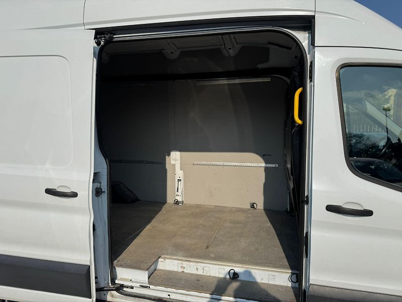 Ford Transit (2020) 2.0TDCI 96Kw L4H3 - fotka 18 z 19