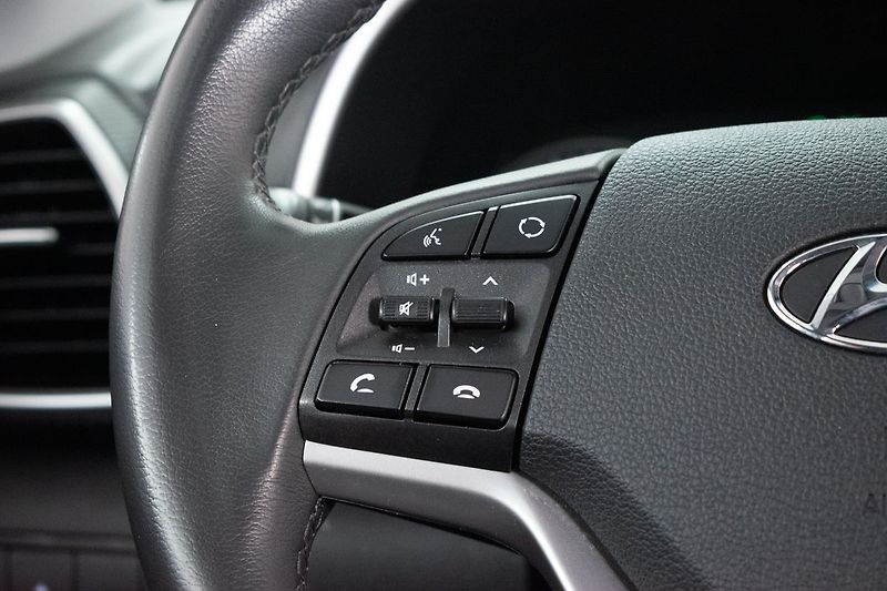 Hyundai Tucson 1.6T-GDI 130kW*KAMERA*TAŽNÉ*ČR - fotka 17 z 34
