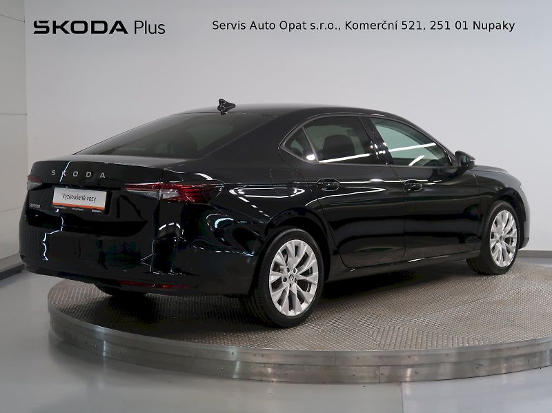 Škoda Superb (2024) SELECTION 2.0TDI 110KW LED LOU - fotka 2 z 42