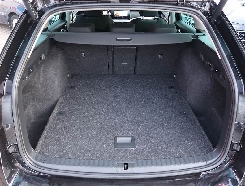 Škoda Octavia (2023) Style 2.0 TDI, Automat - fotka 14 z 17