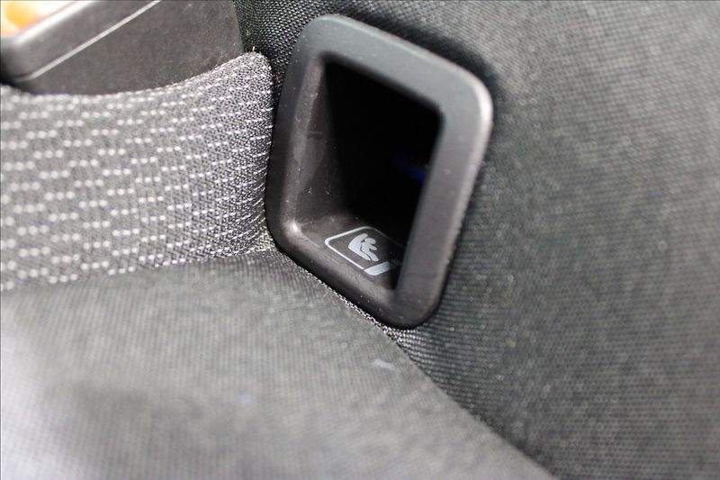 Škoda Karoq 2,0 TDI DSG 4x4 1.majitel CZ - fotka 32 z 34