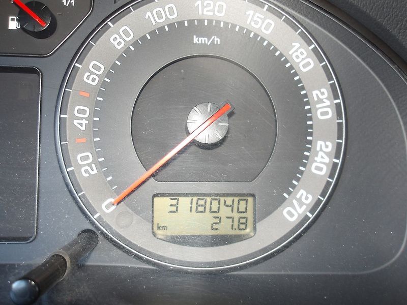 Škoda Superb 1,9TDi 96kW ! - fotka 22 z 25