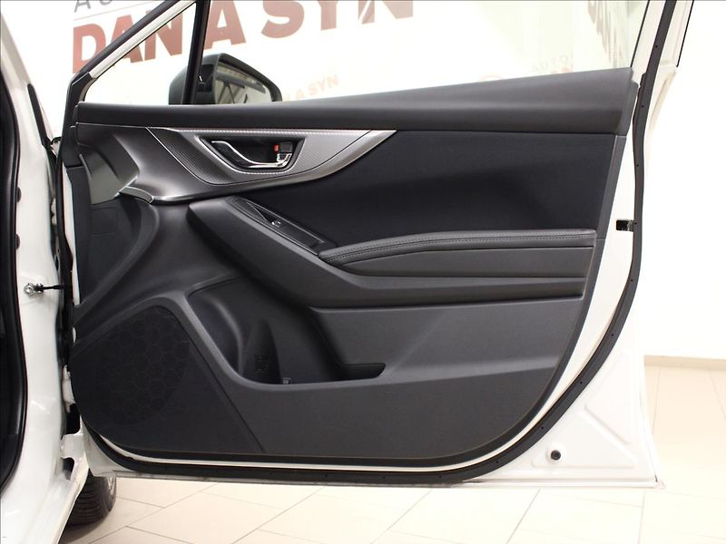 Subaru Impreza 1,6 AWD Automat Exclusive - fotka 11 z 35