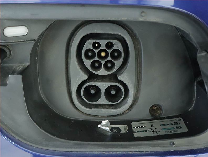 Volkswagen ID.4 (2020) 1st (82 kWh), SoH 92% - fotka 17 z 18