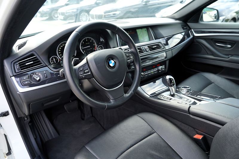 BMW Řada 5 520d xDrive/185 PS/kůže/AT - fotka 18 z 39