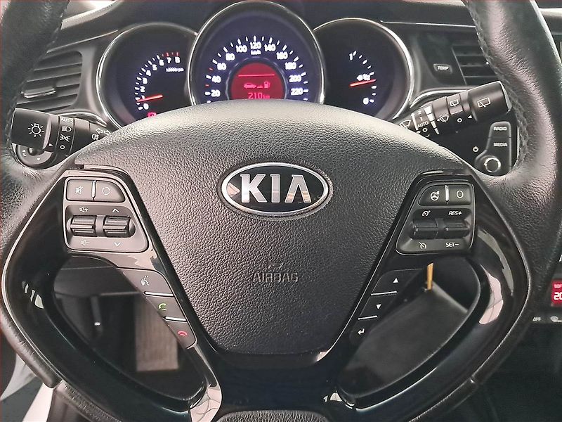 Kia Ceed (2018) 1.6 GDI, ČR,1.maj, Serv.kniha - fotka 17 z 17