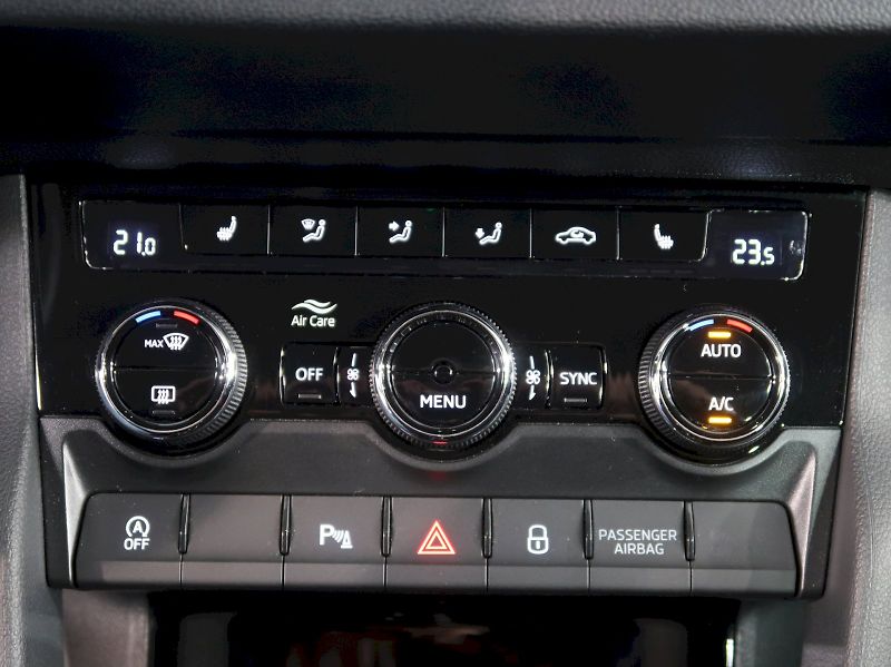 Škoda Karoq (2022) STYLE 2.0TDI 110KW - fotka 29 z 37