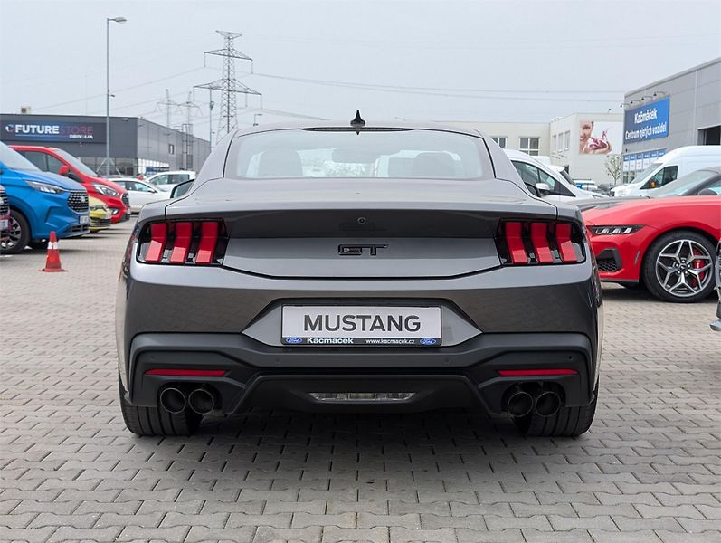 Ford Mustang (2026) V8 GT, Fastback, 5.0 GT 328 kW - fotka 4 z 26