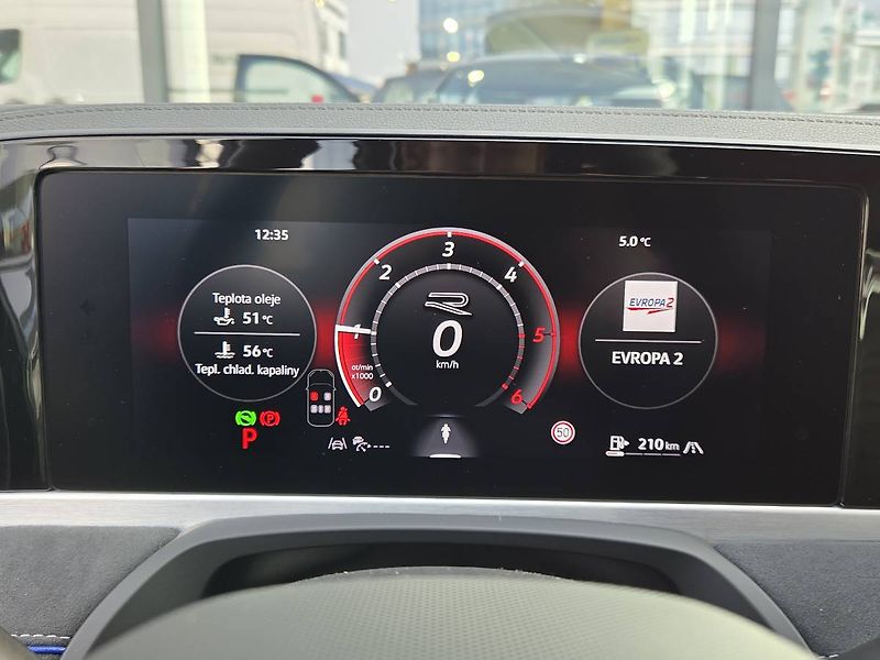 Volkswagen Passat Variant (2025) R-Line 2.0 TDI BlackStyle - fotka 26 z 51